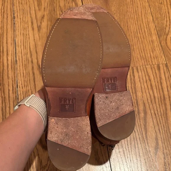 Genuine Frye Leather Ankle Boots size 7 - Picture 4 of 7